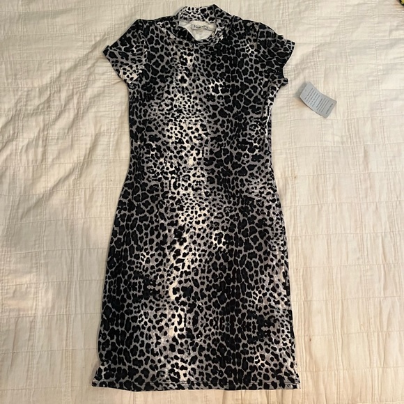 Velvet Torch Dresses & Skirts - Animal Print Dress Velvet Torch Snow Leopard Short Sleeve Mock Midi